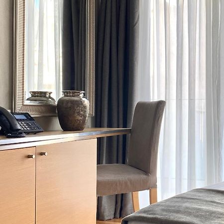 Athens Warehouse Boutique Hotel & Suites Exteriör bild