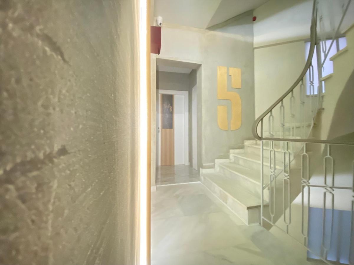 Athens Warehouse Boutique Hotel & Suites Exteriör bild